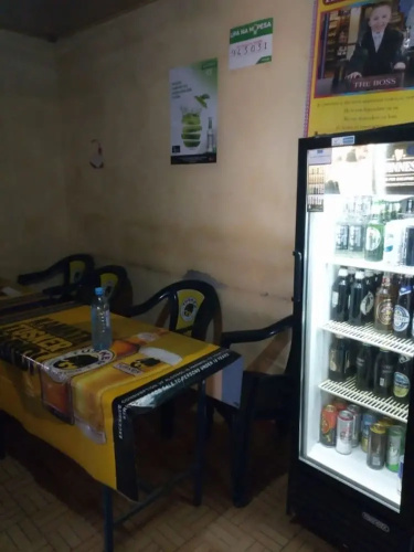 Ebony Park Lounge