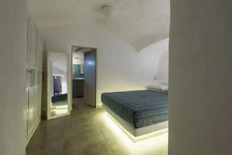 Ianthe Apartments & Villa