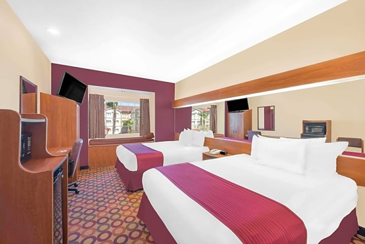 Quadruple Suite