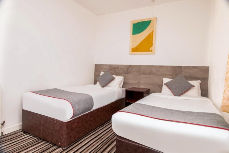 Standard Twin room