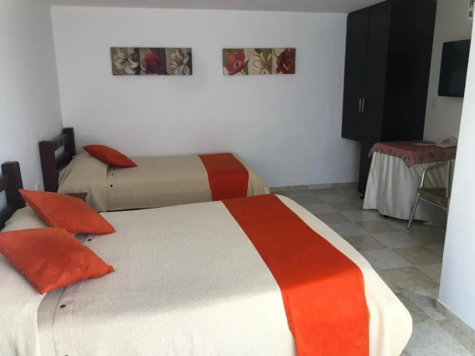 Standard Triple room