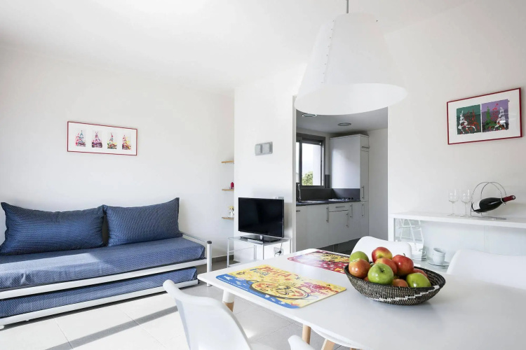 Castellmar Apartments