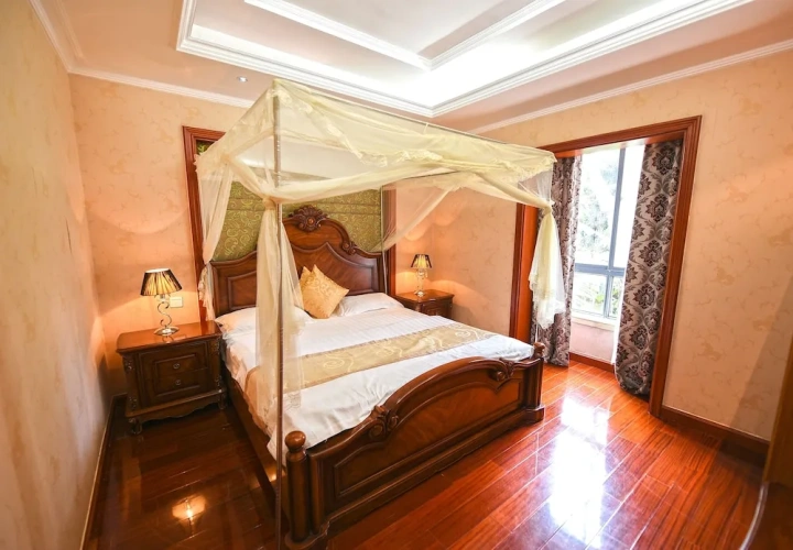 2 Bedrooms Business Apartment