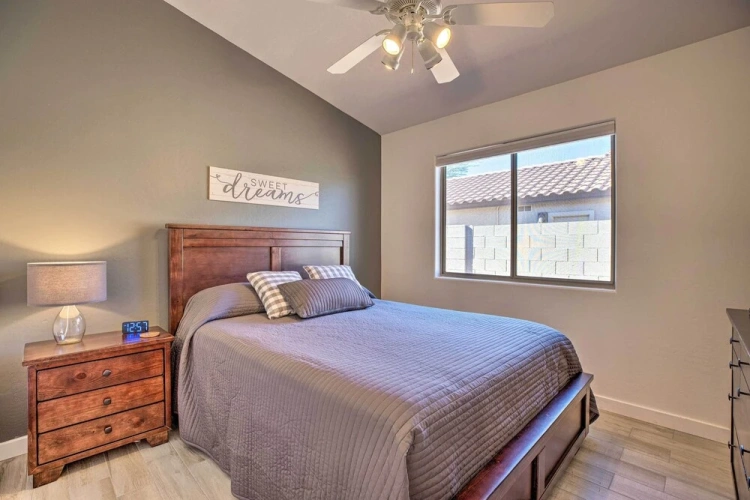 4 Bedrooms Cottage