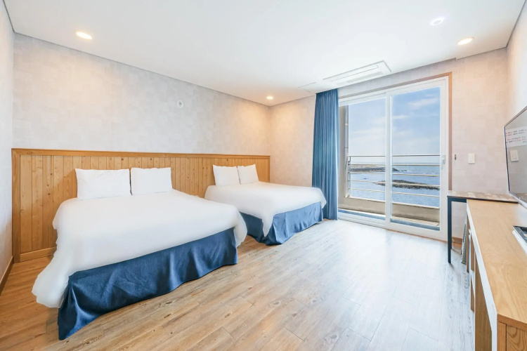 Hotel 52