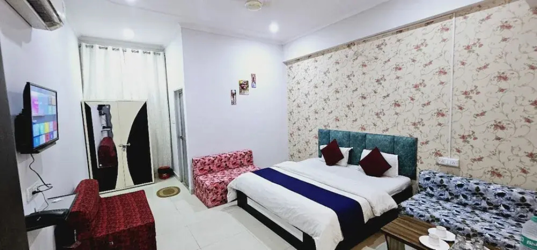 Goroomgo The Nine Hotel Mansarovar