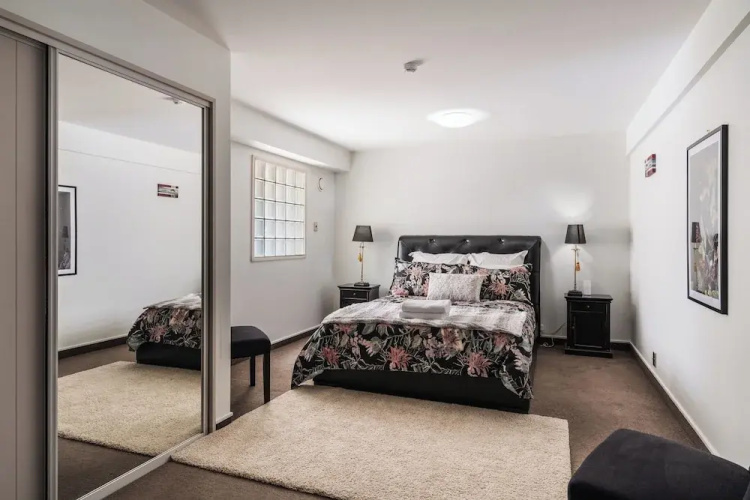 Manor Place Apartment