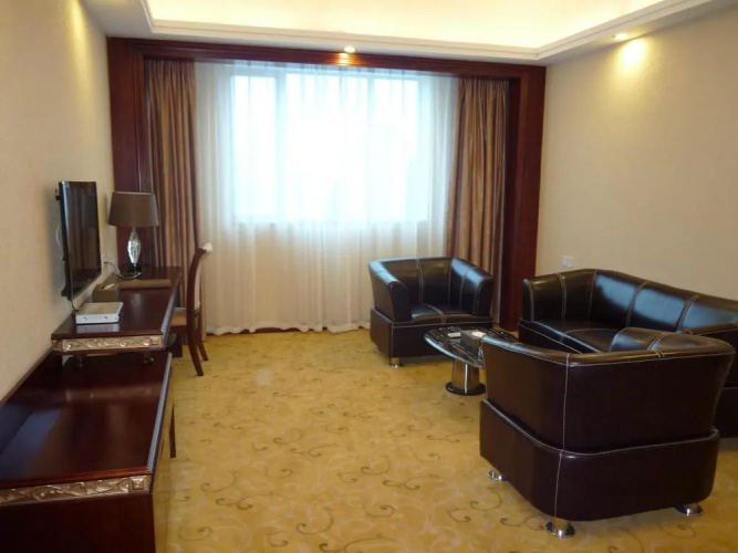 Longzhu Hotel
