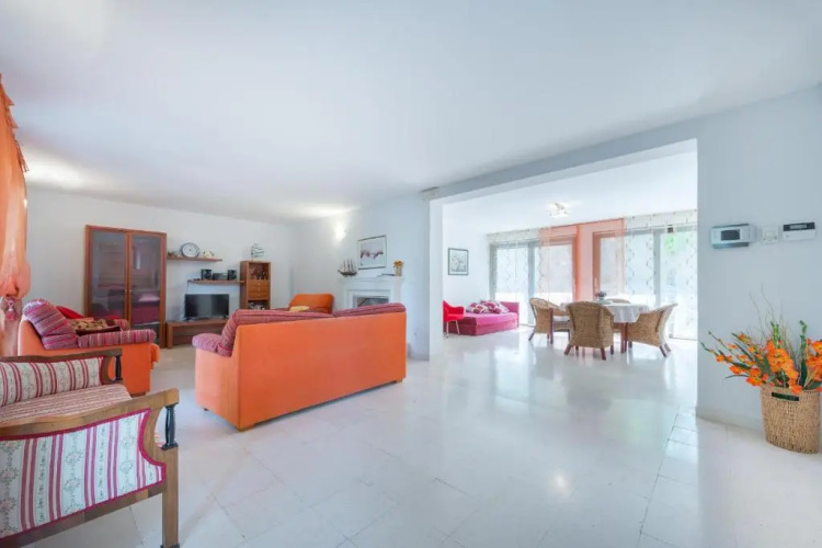Apartment Dora