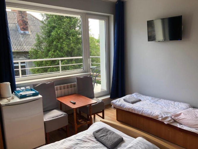 Standard Triple room
