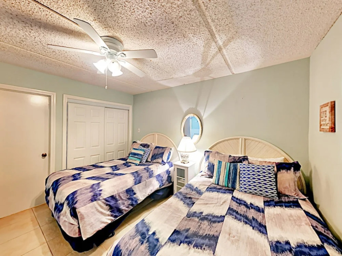 5570 Gulf Blvd Condo Unit 203 - 2 Br condo by RedAwning