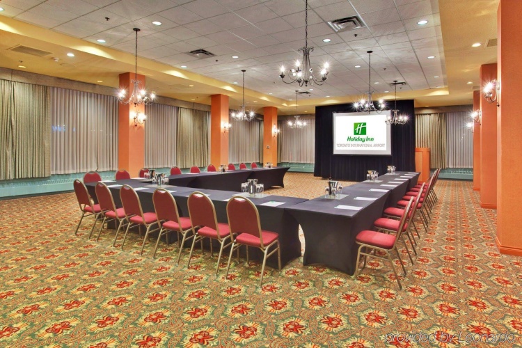 Holiday Inn Toronto International Airport photo 28