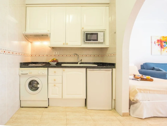 2 Bedrooms Quadruple Apartment