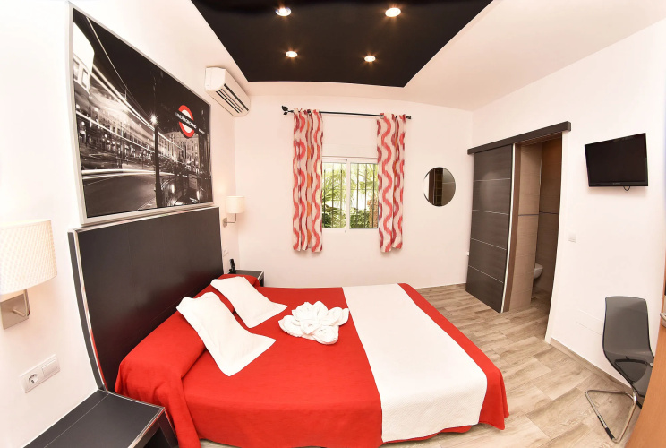Hotel Zen Airport with Free shuttle