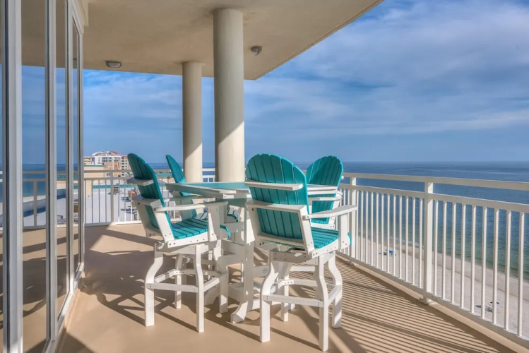 La Playa 801