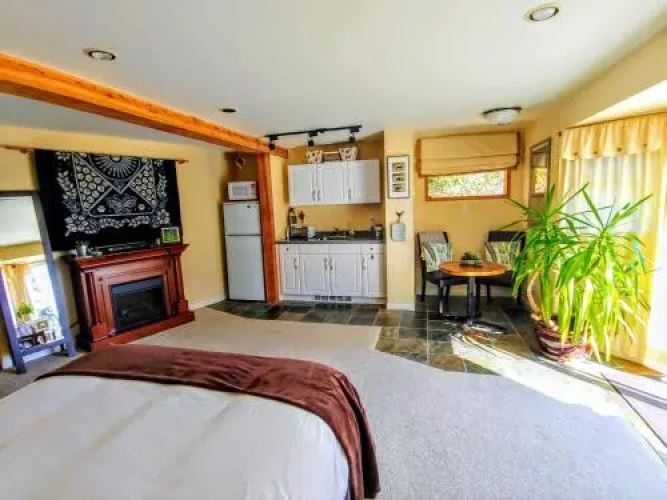 Secret Beach B&B