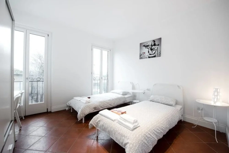 3 Bedrooms Apartment