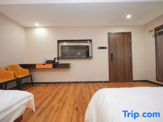 Standard Triple Family room