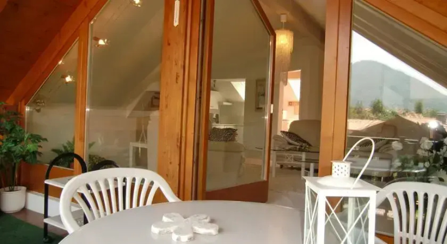 Carina Apartments