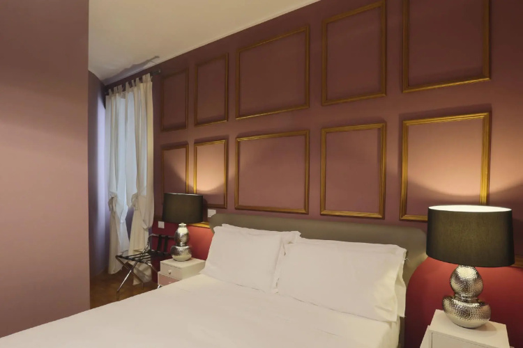 Dem Hotel