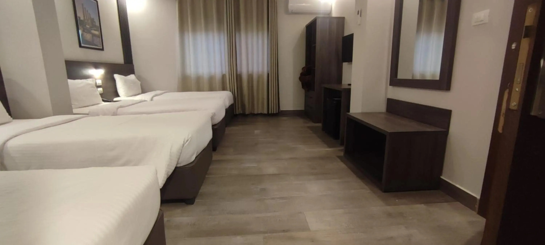 Black Iris Hotel II