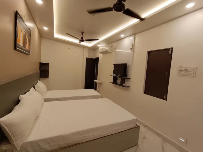 Standard Triple room