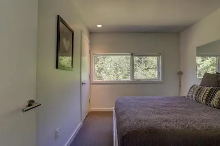 Neal Creek-River Vw-AC-2BR/1BA