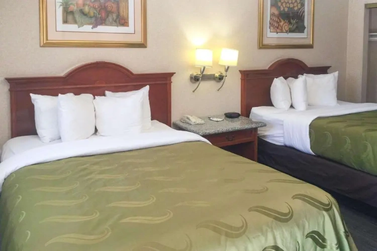 Deluxe Quadruple room