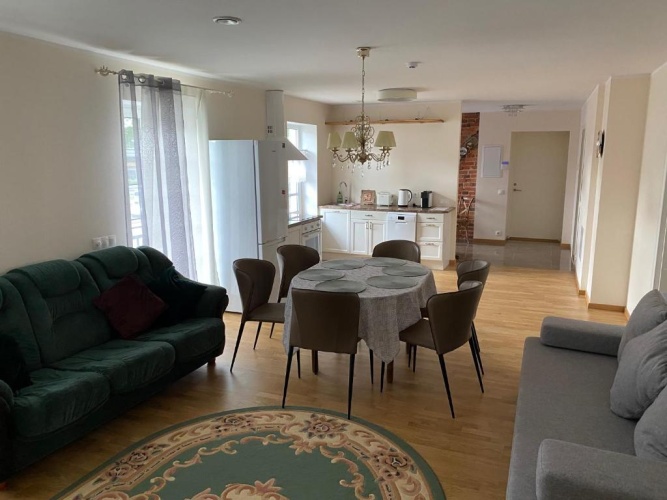 2 Bedrooms Apartment