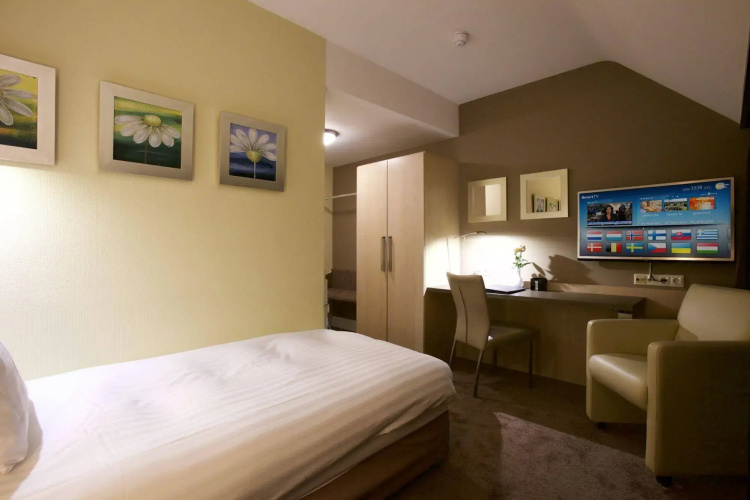 Hotel Arrows