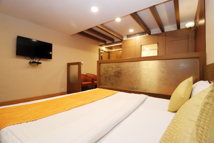 1 Bedroom Executive Double room with city view