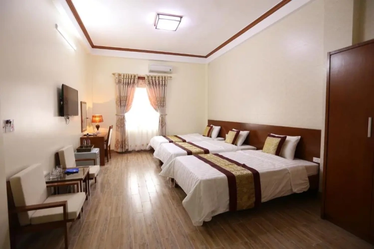 Standard Triple room