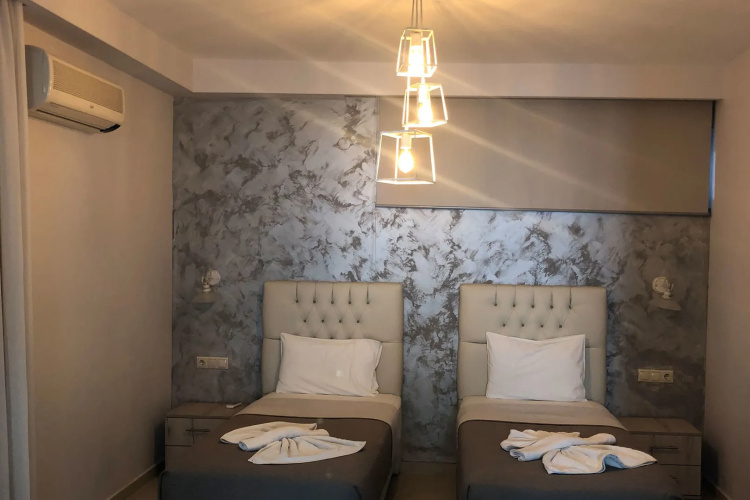 Labyrinth Hotel