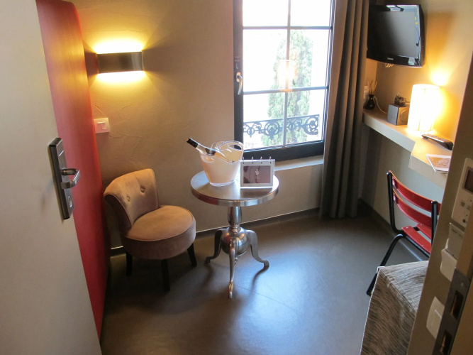 7 Art Hotel Cannes