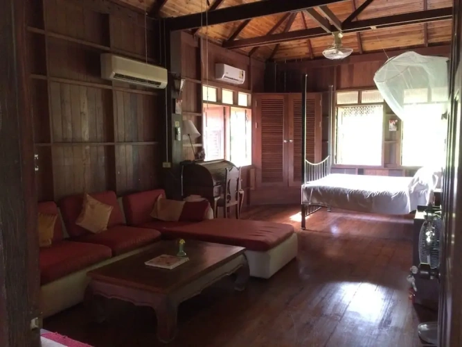 3 Bedrooms Villa with balcony