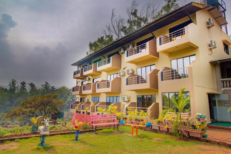 Deluxe Double room with garden view