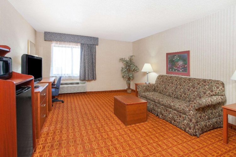 1 Bedroom Deluxe Double Suite