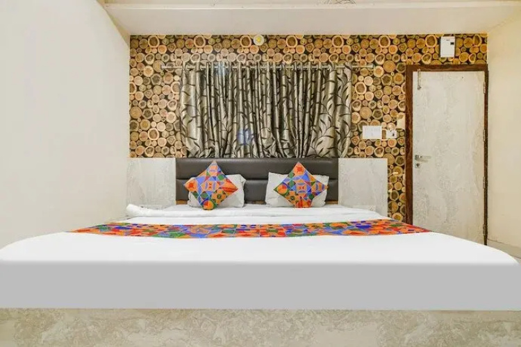 Fabhotel Shivam Palace I