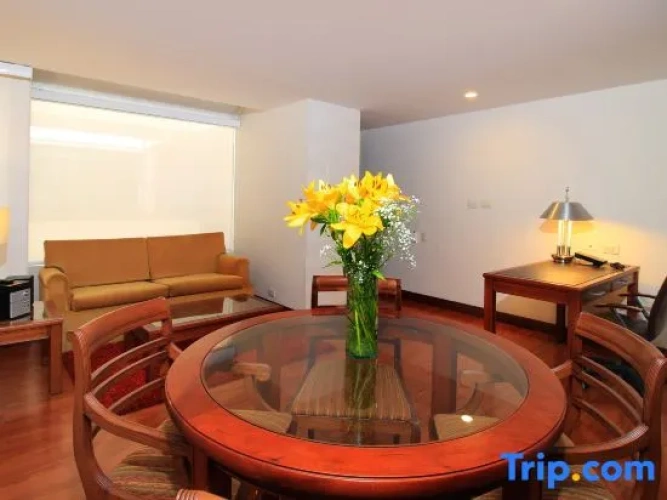 1 Bedroom Deluxe Double Suite