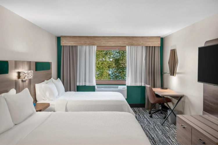 Comfort Suites