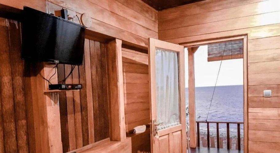 Malibu Huts