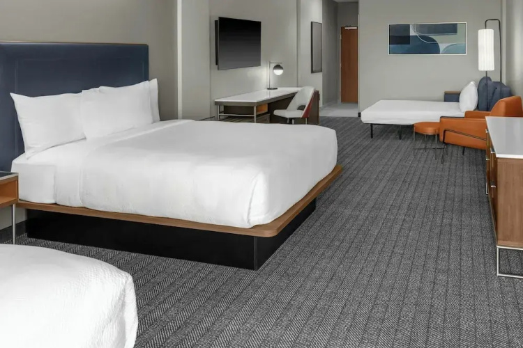 Courtyard By Marriott Sherman