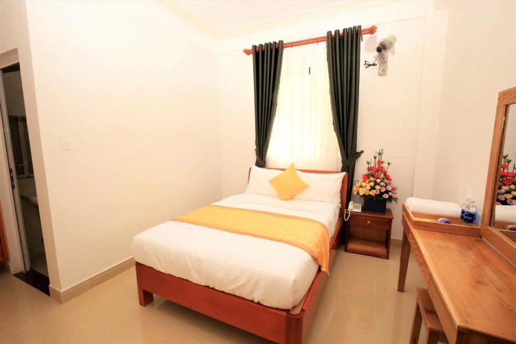 Standard Double room with city view