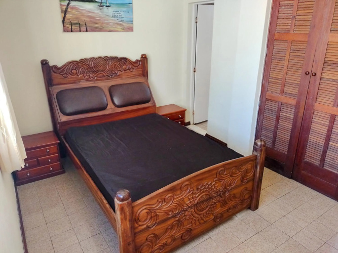 Apartamento vista para o mar, com suíte, elevadores e garagem