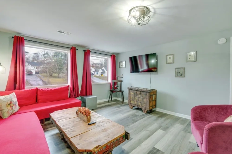 2 Bedrooms Apartment