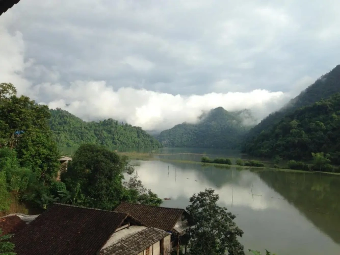 Standard Double room with lake view