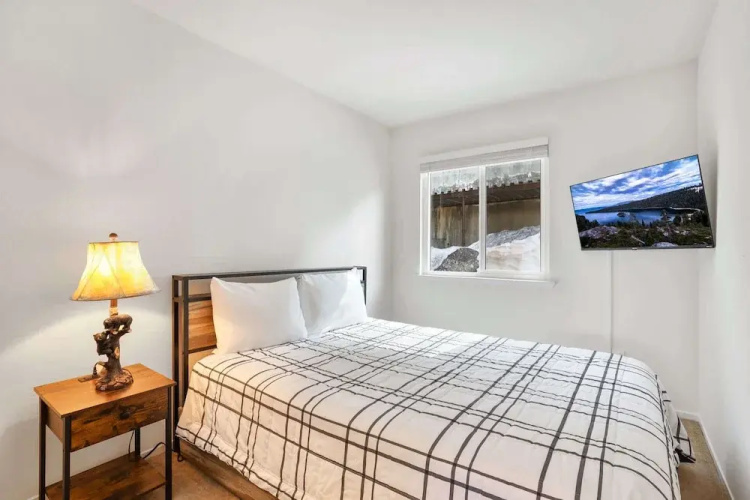 Mile High Mountain - Carson Valley Views