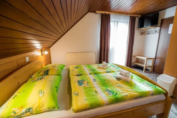 Triple room with balcony