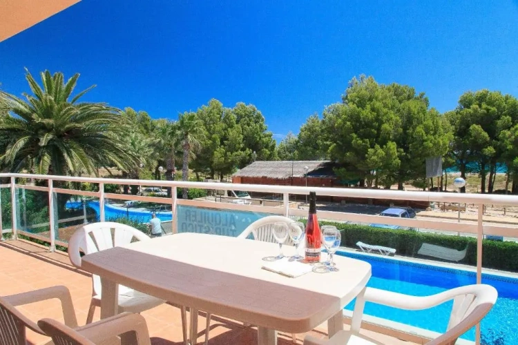 2 Bedrooms Apartment with sea view