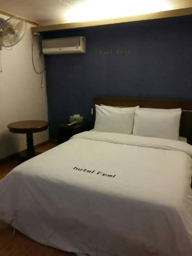 Feel Motel